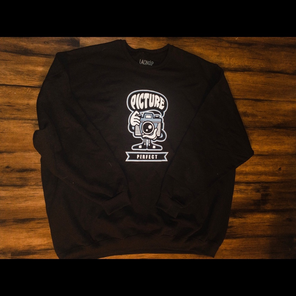 Sweatshirt